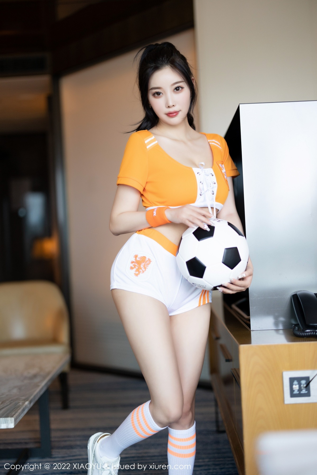 杨晨晨Yome足球宝贝主题橙色运动服饰秀丰盈美胸诱惑写真86P